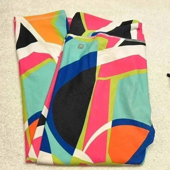 4. Fabletics Woman Mult-Colored Geometric Leggings Size Large - Picture 1 of 5